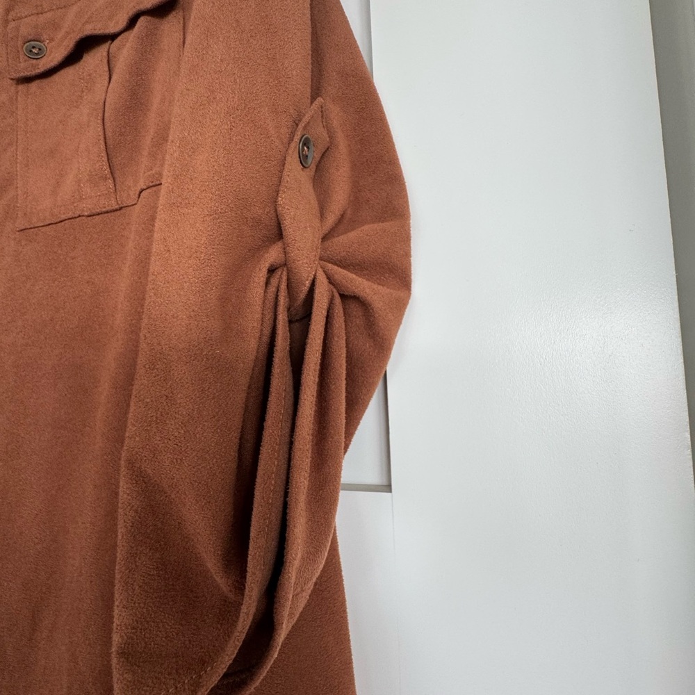 Beautiful suede-look chestnut color Chicos top size 2 - Picture 3 of 4